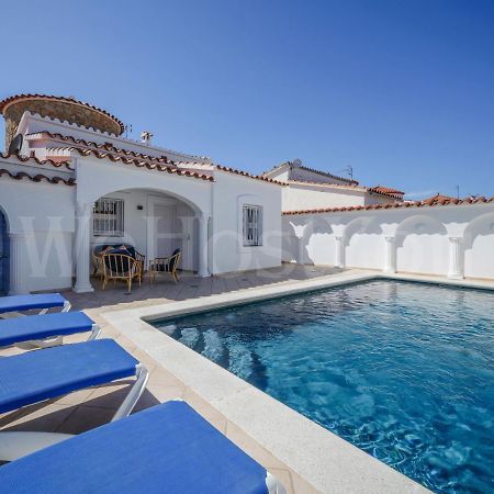 Villa Et Studio Avec Piscine - Wehostyou Empuriabrava Buitenkant foto