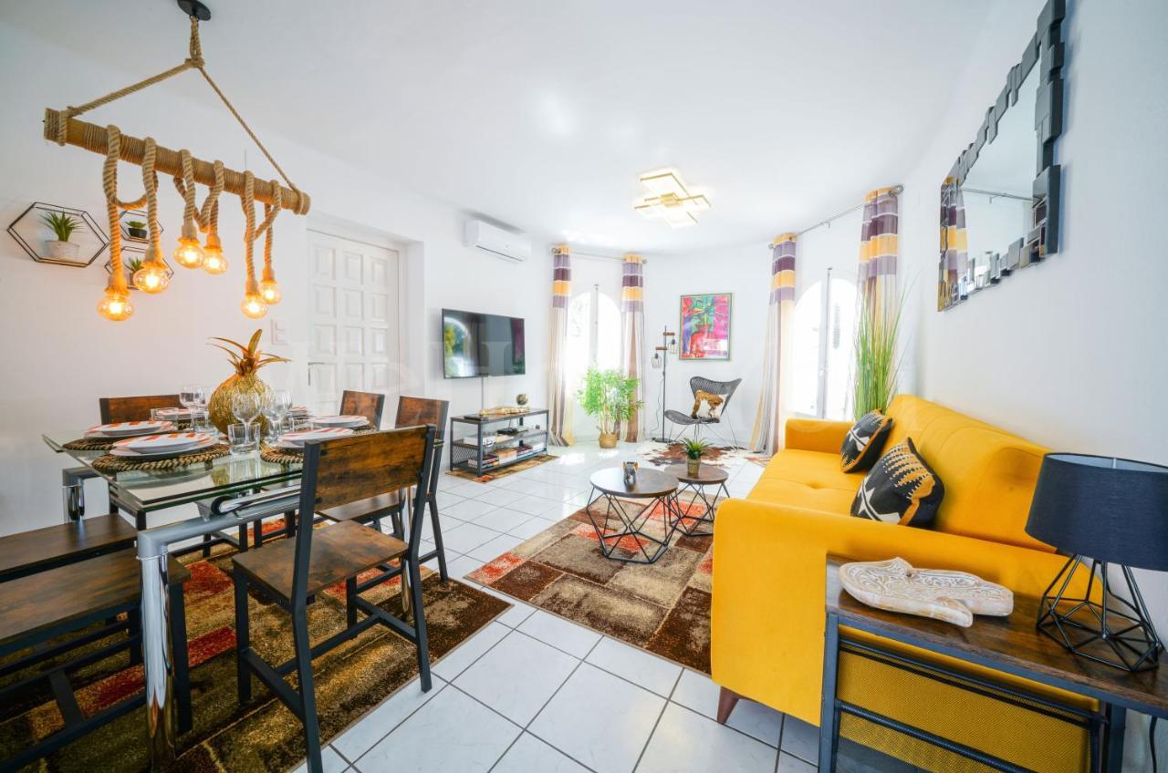Villa Et Studio Avec Piscine - Wehostyou Empuriabrava Buitenkant foto